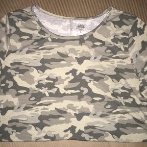 Camo top
